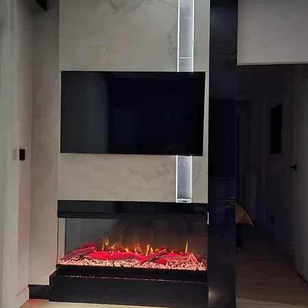 Apartmán Stone Hill Z Basenem I Widokiem Na Gory *